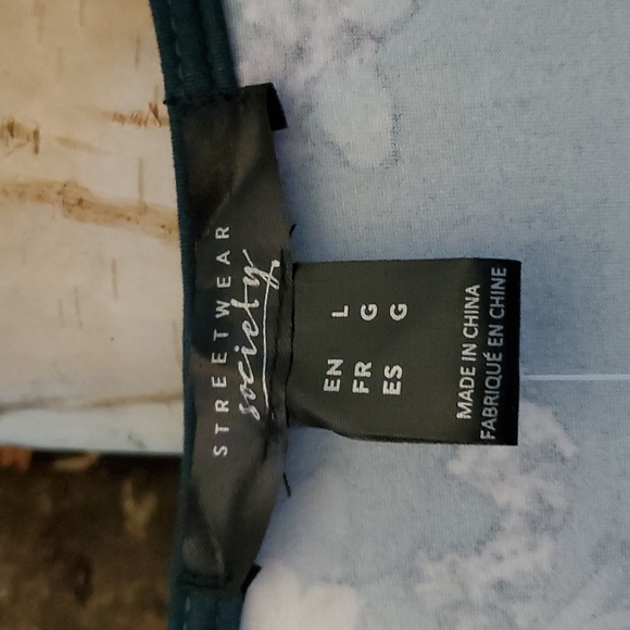 Forest green rushed short sleeve summer dress. - Picture 2 of 5